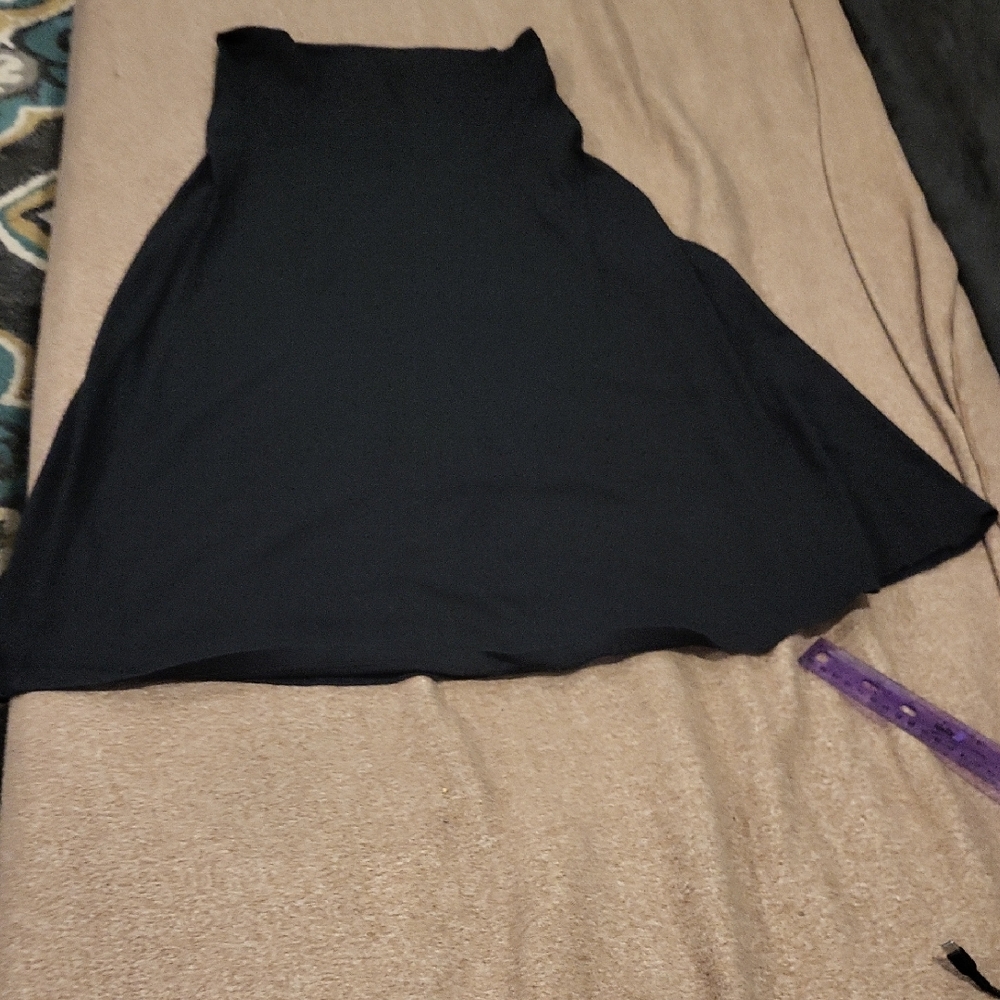 Casual High-waisted Black Skirt